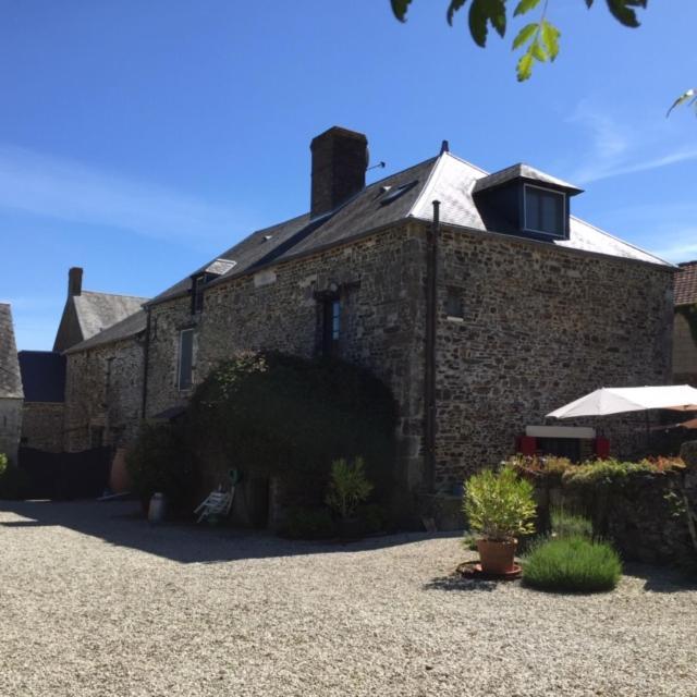 L'Ancien Pressoir Bed & Breakfast Ménil-Hermei Екстериор снимка